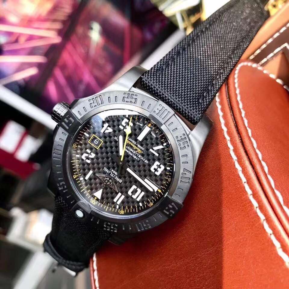 Breitling Avenger Blackbird