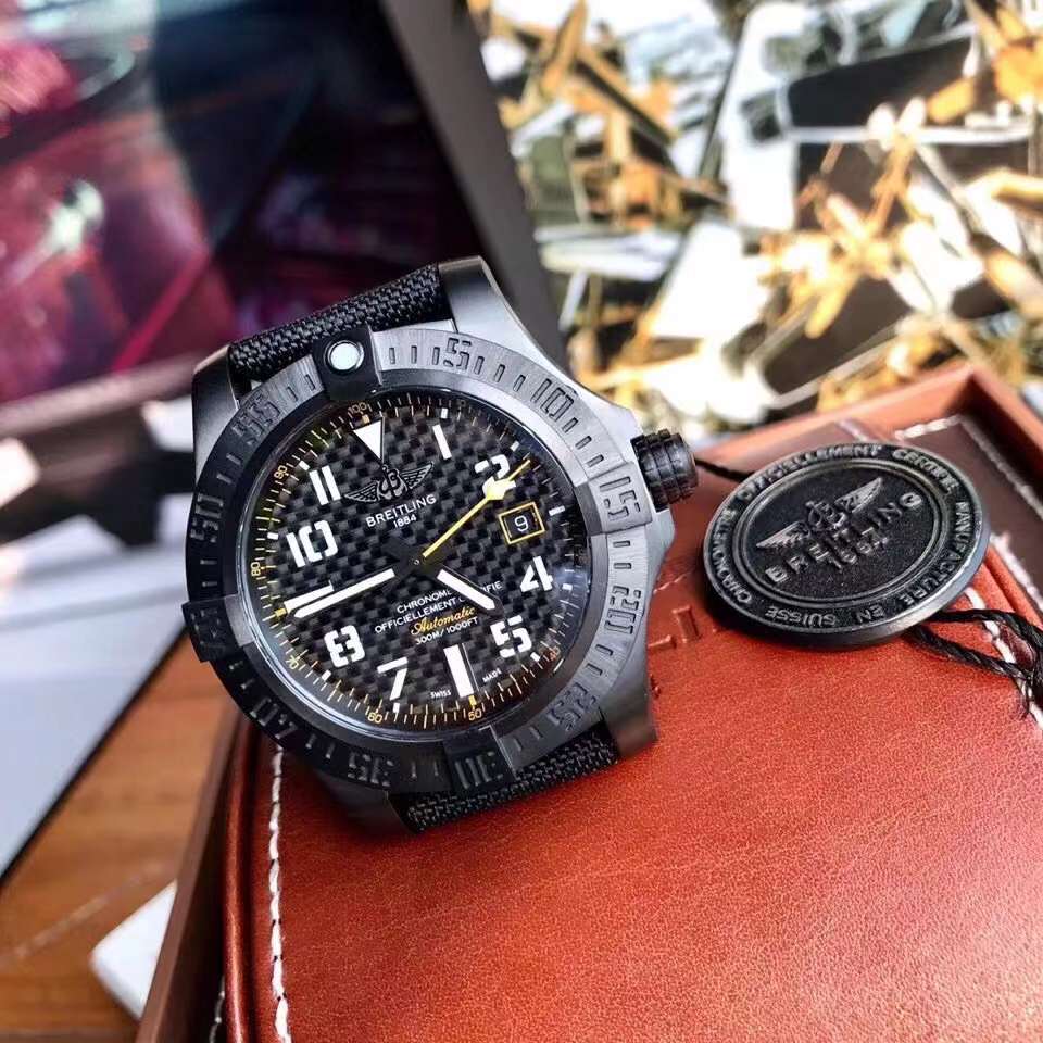 Breitling Avenger Blackbird