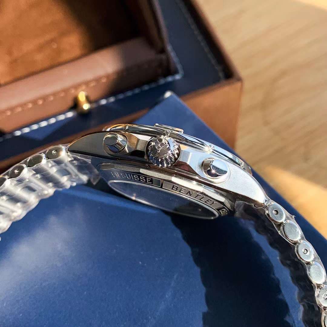 Breitling Chronomat B01 AB0134101C1A1