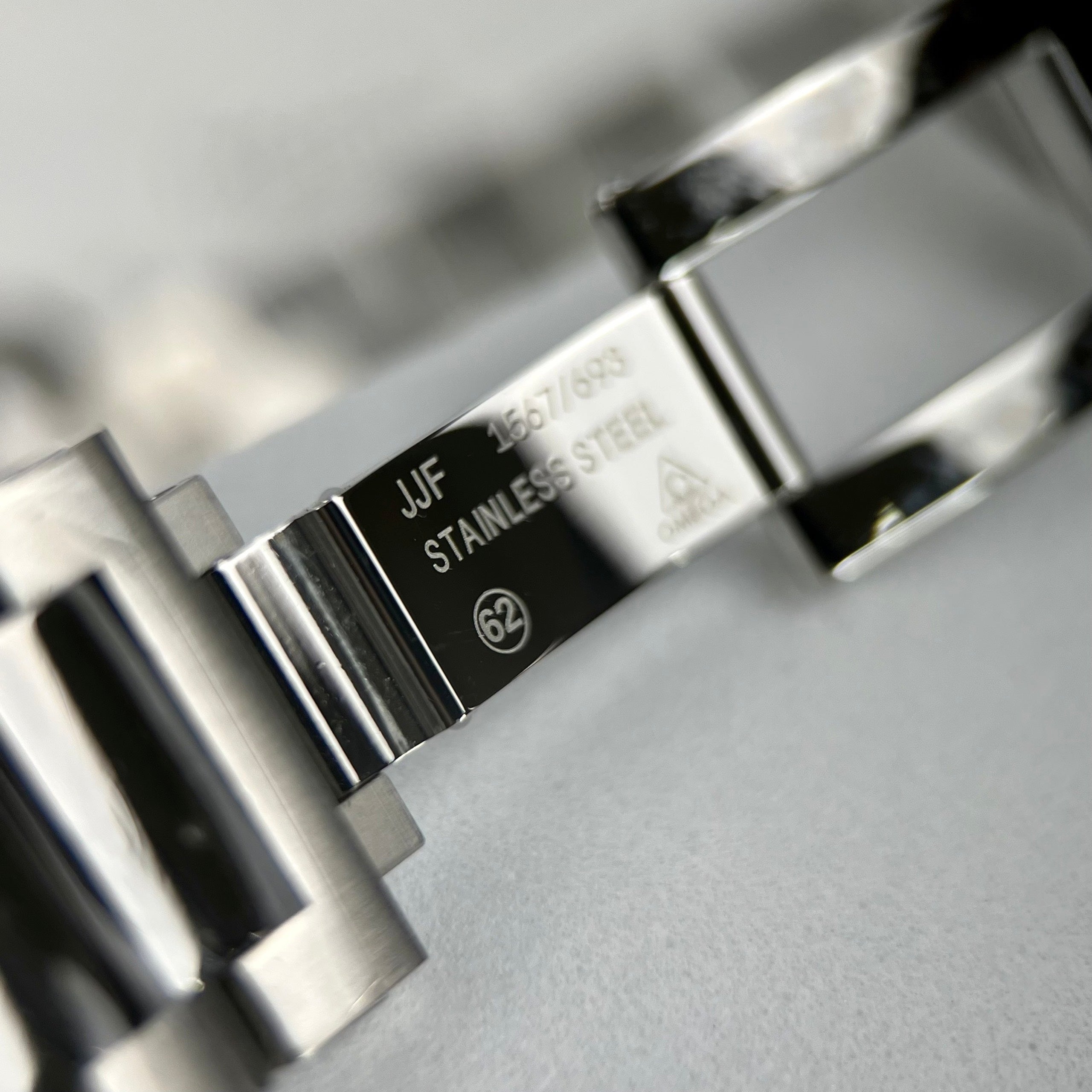 Omega Seamaster 220.10.41.21.01.001