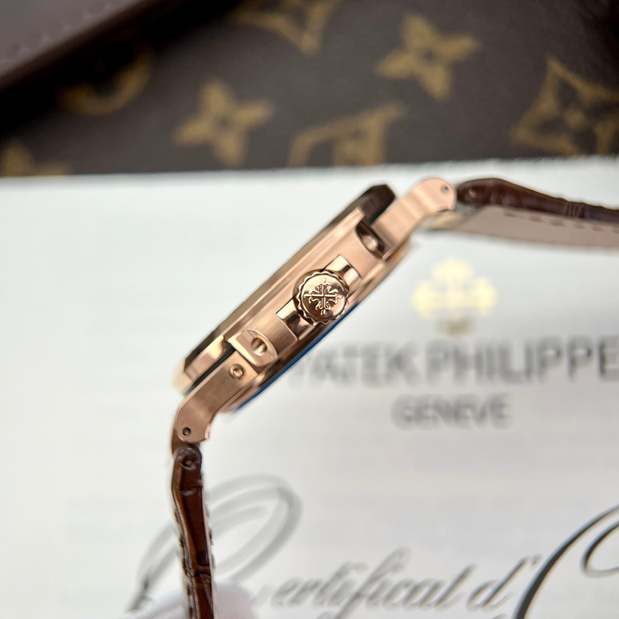 Patek Philippe Nautilus 5724R-001