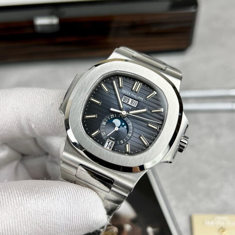 Patek Philippe Nautilus 5726/1A-014 V2