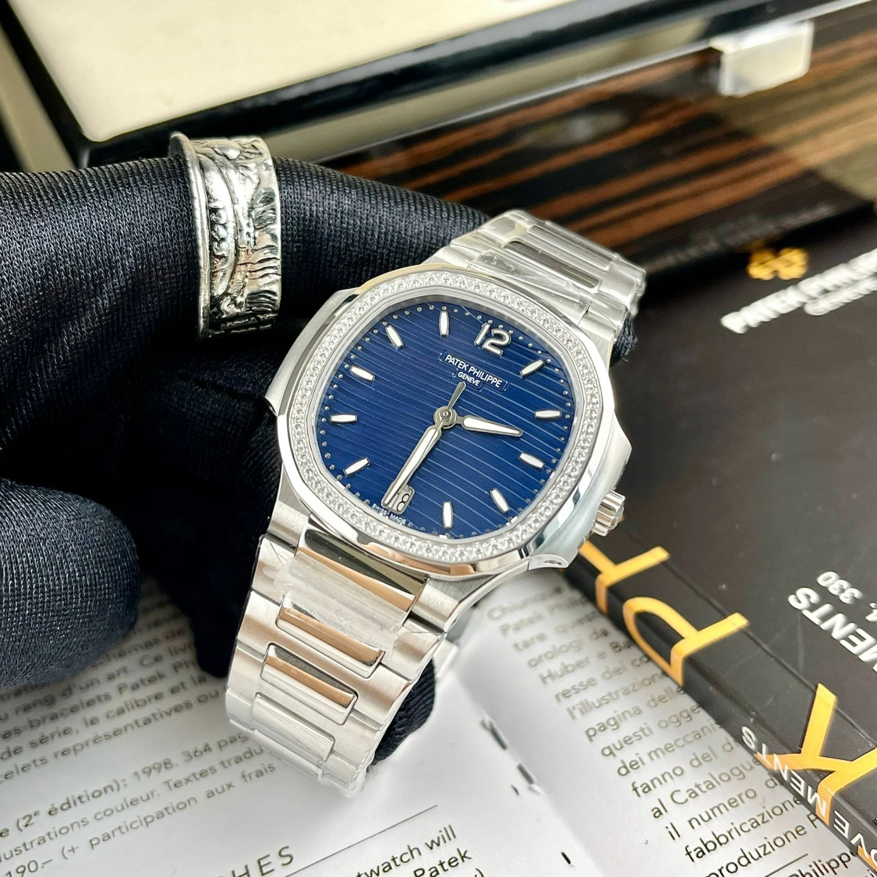 Patek Philippe Nautilus 7118/1A-001