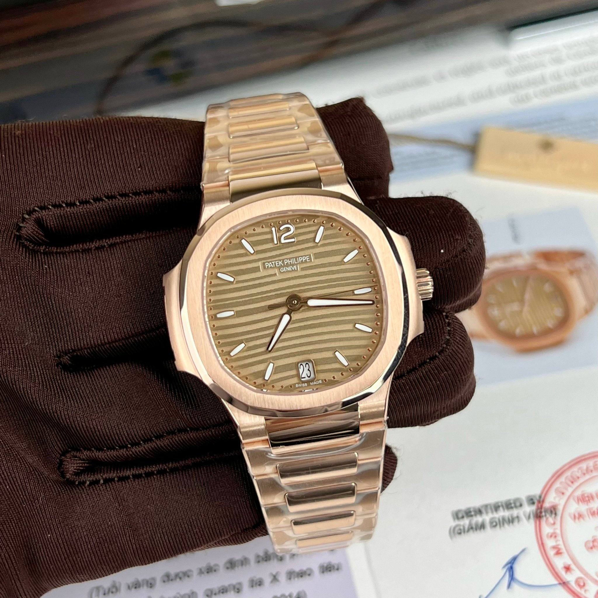 Patek Philippe Nautilus 7118/1R-010