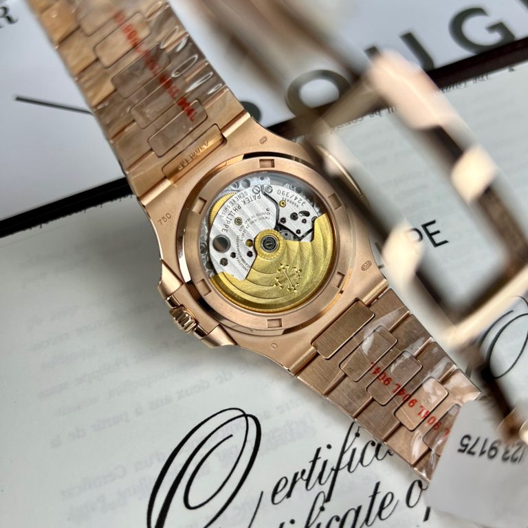 Patek Philippe Nautilus 7118/1R-010