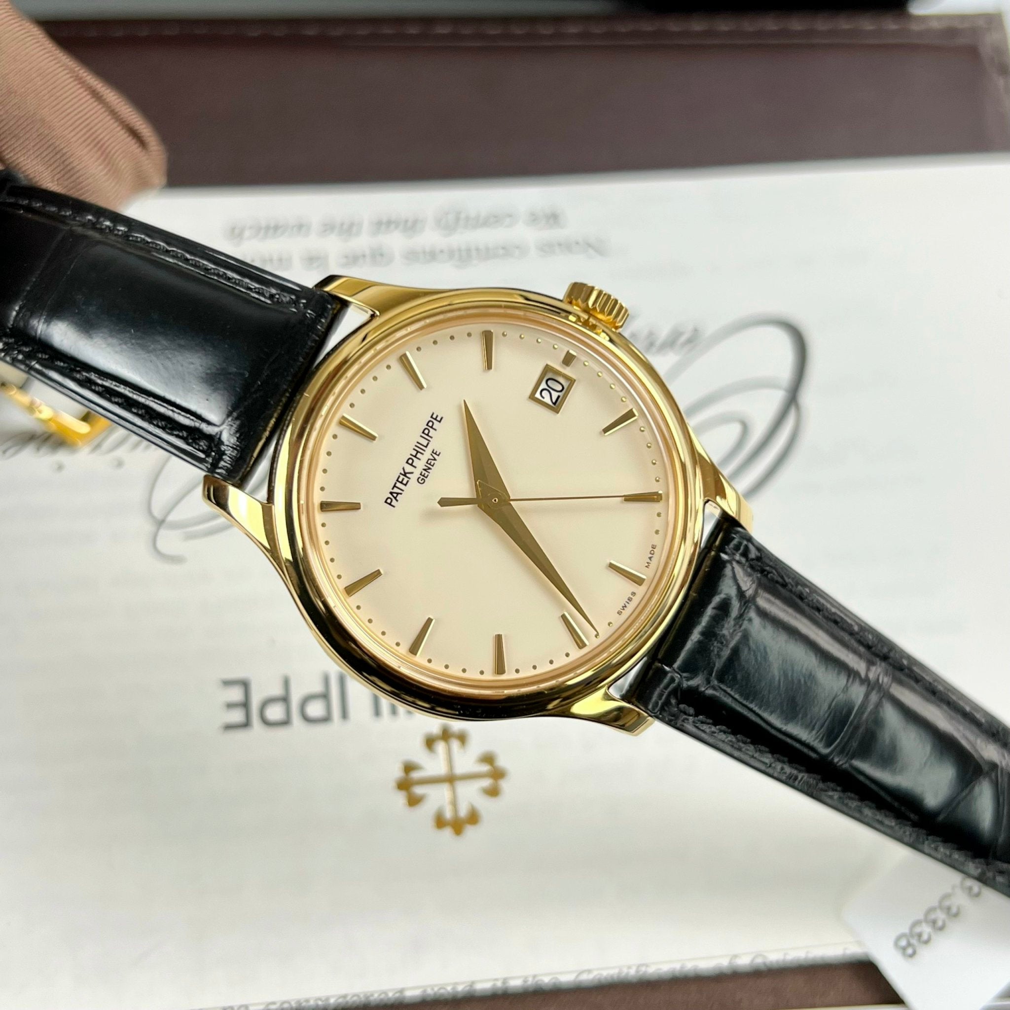 Patek Philippe Calatrava 5227J-001
