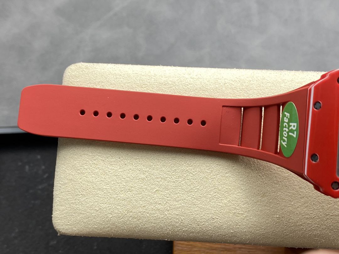 RICHARD MILLE RM35-02 CARBON FIBER CASE