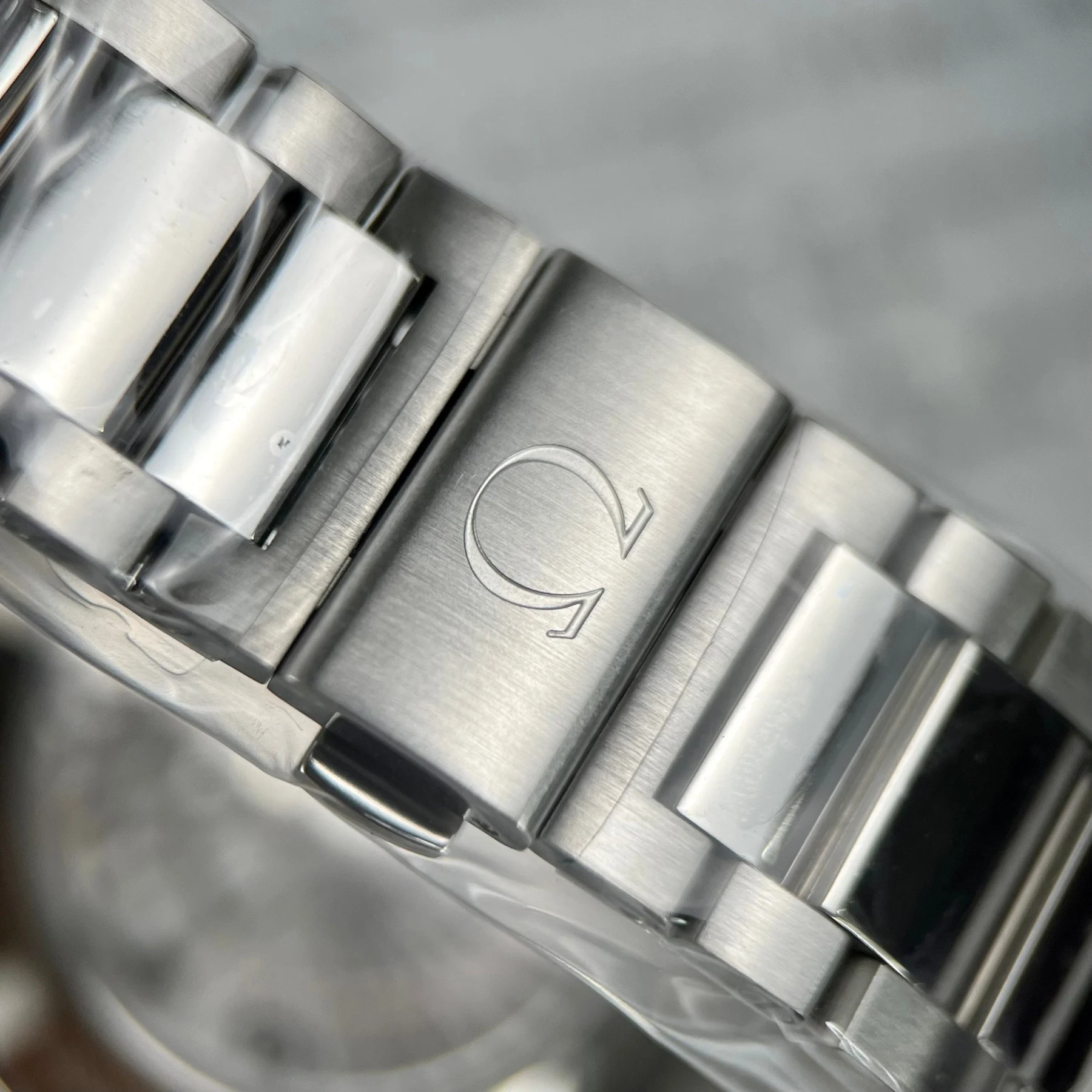 Omega Seamaster 220.10.41.21.01.001
