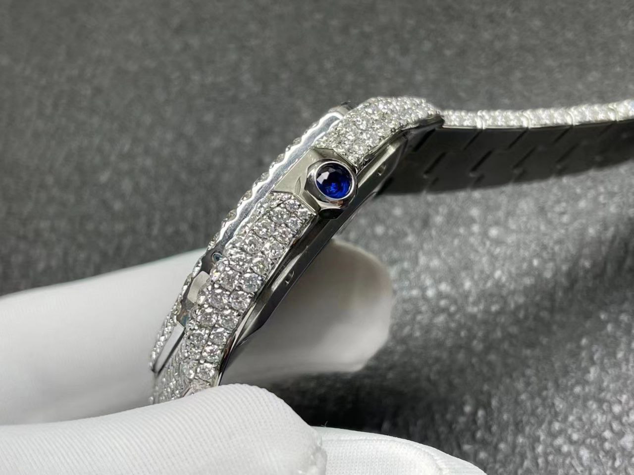 CARTIE Santos 40mm Full VVS Moissanite  diamond V arab