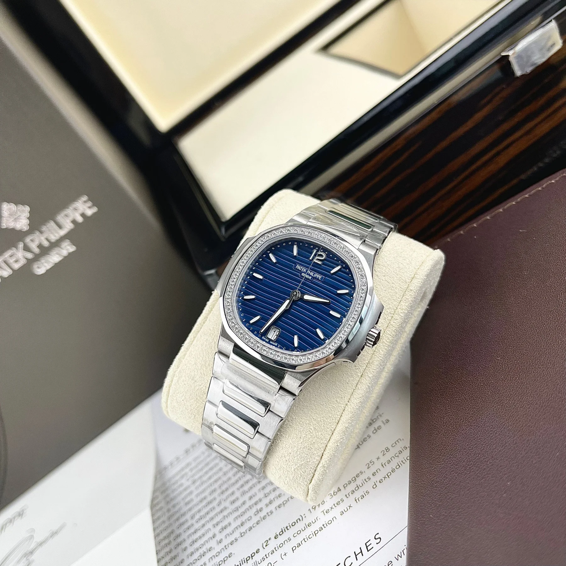 Patek Philippe Nautilus 7118/1A-001