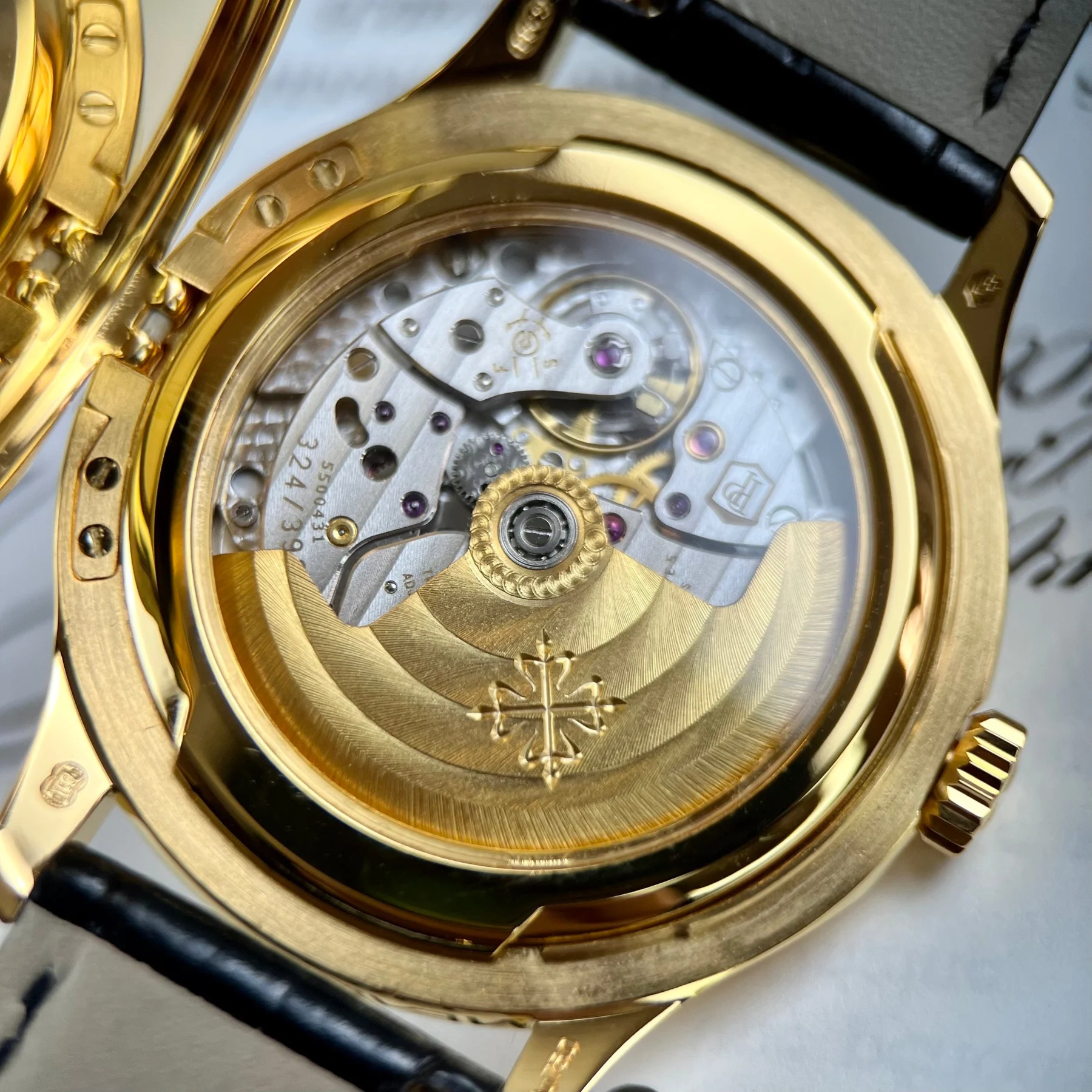 Patek Philippe Calatrava 5227J-001