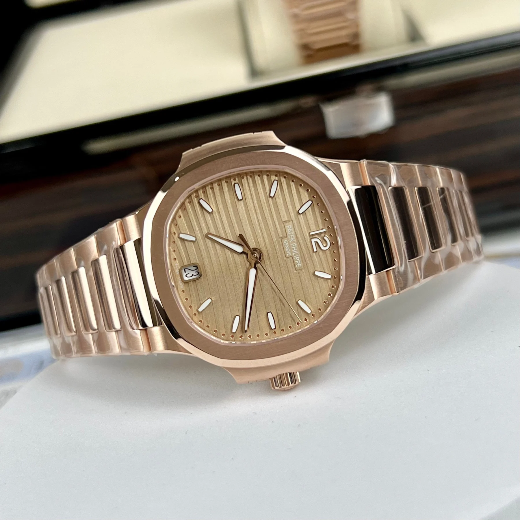 Patek Philippe Nautilus 7118/1R-010