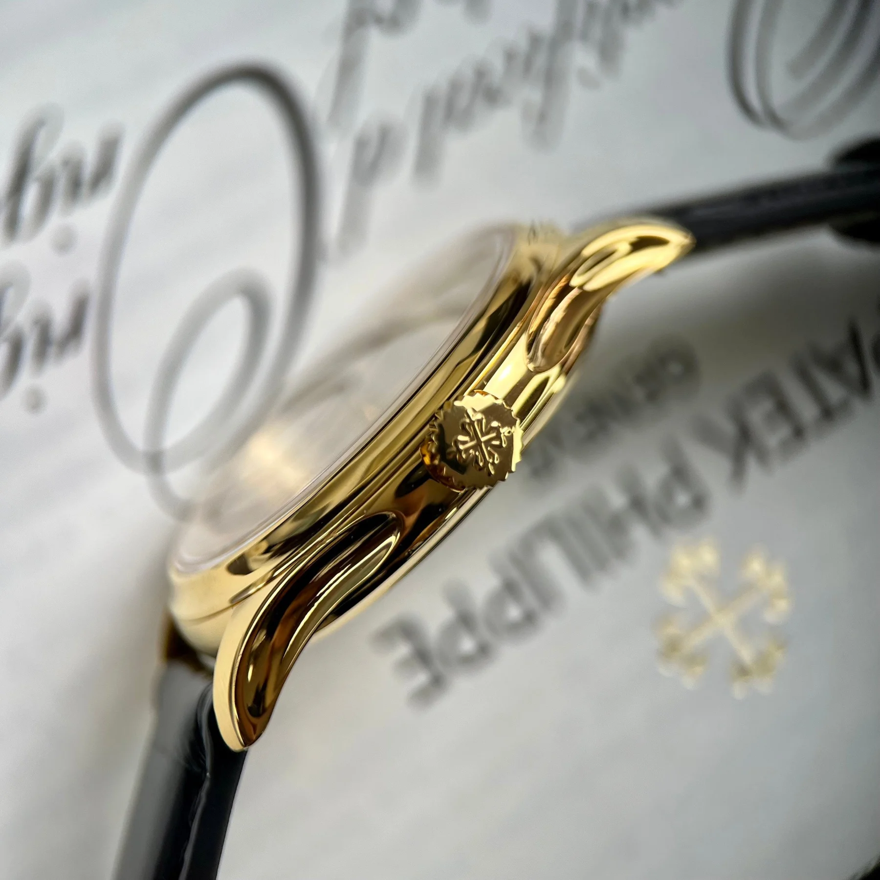 Patek Philippe Calatrava 5227J-001